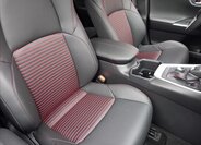 Toyota RAV4 SUV 2,5 l 225 kw