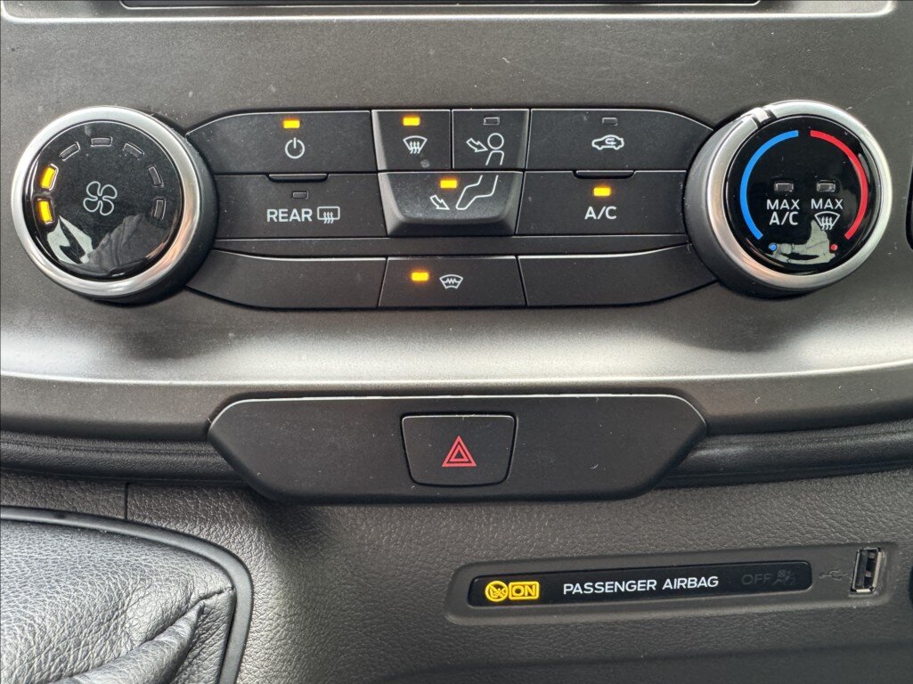 Ford Transit Custom Kombi 2,0 l 96 kw