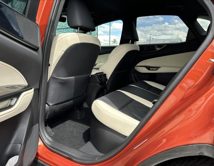 Lexus NX 450h plus 16