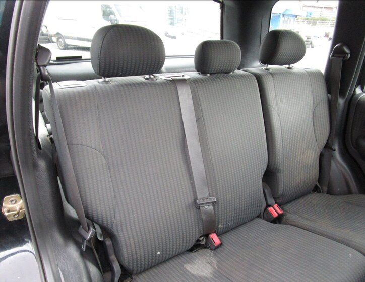 Jeep Cherokee Kombi 2,5 l 105 kw