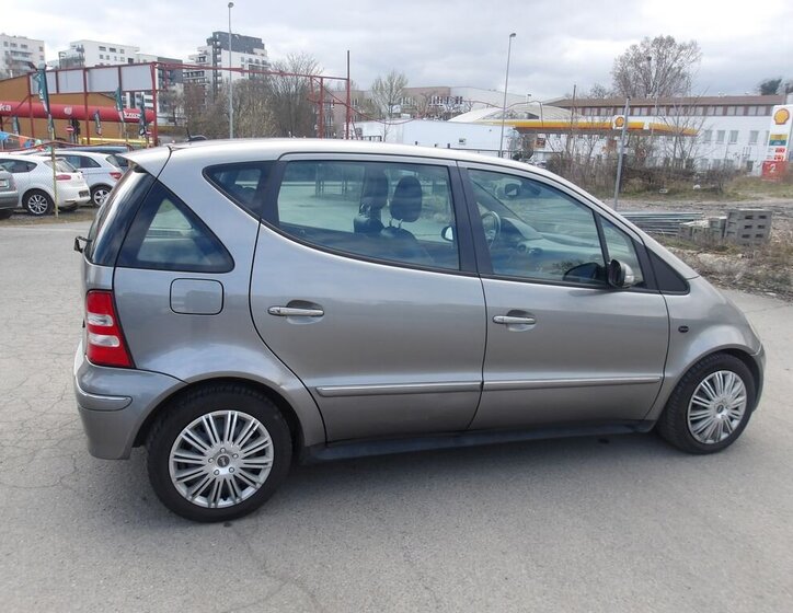 Mercedes-Benz Třídy A Hatchback 1,6 l 75 kw