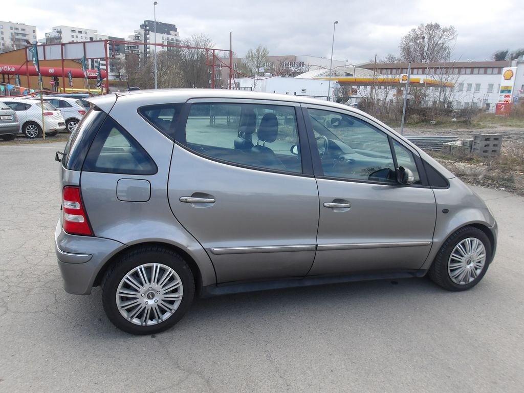 Mercedes-Benz Třídy A Hatchback 1,6 l 75 kw