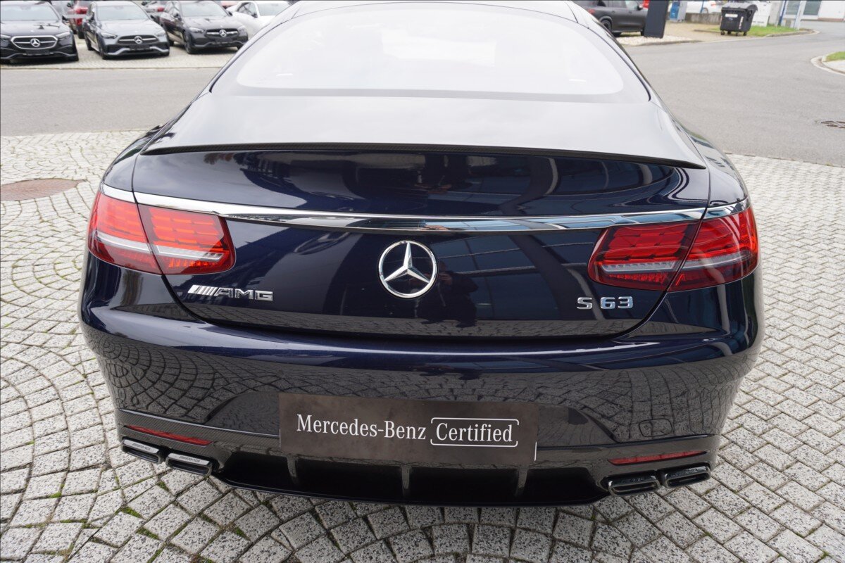 Mercedes-Benz Třídy S Kupé 4,0 l 450 kw