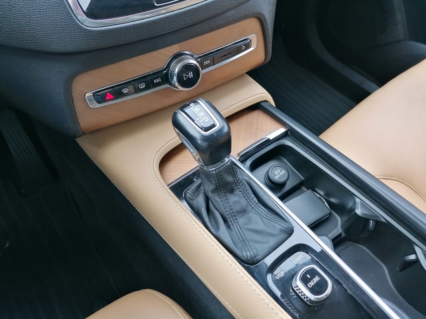 Volvo XC90 Kombi 2,0 l 165 kw