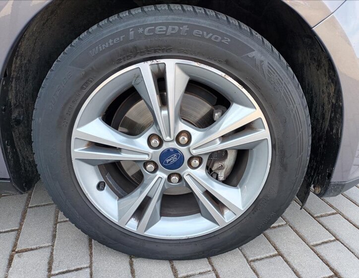 Ford Focus Kombi 998,0 92 kw