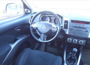 Mitsubishi Outlander SUV 2,0 l 103 kw