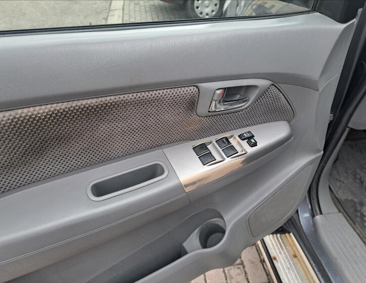 Toyota Hilux Pick-up 2,5 l 106 kw