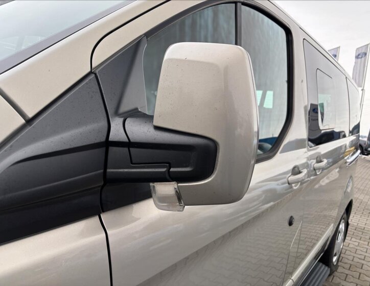 Ford Tourneo Custom Kombi 2,2 l 92 kw