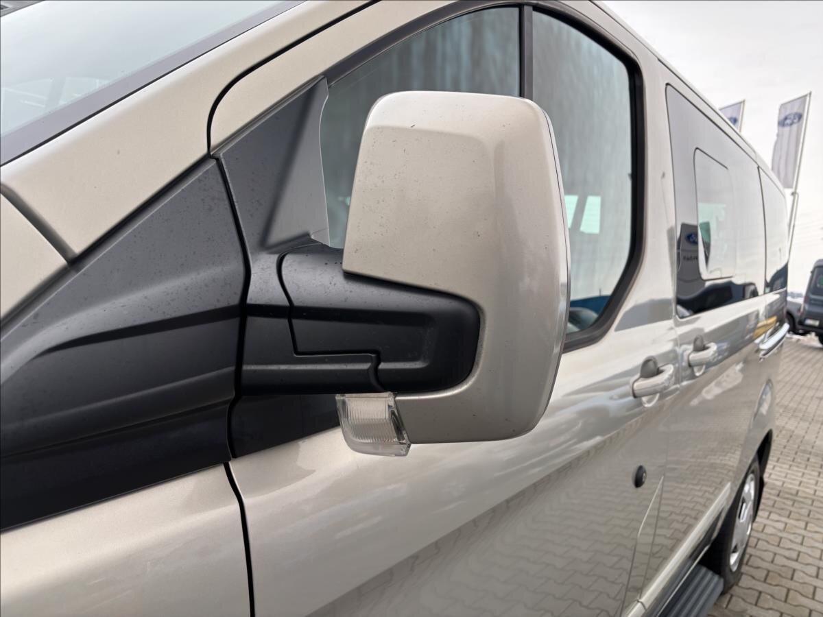 Ford Tourneo Custom Kombi 2,2 l 92 kw