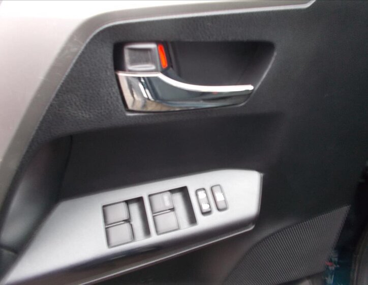 Toyota RAV4 SUV 2,5 l 114 kw