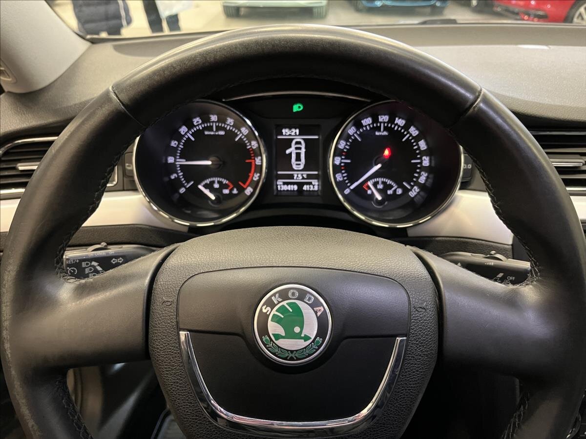 Škoda Superb Liftback 2,0 l 103 kw