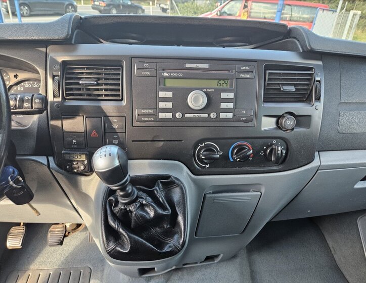 Ford Transit 12