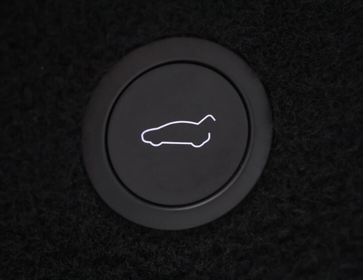 Tesla Model 3 Sedan / Limuzína 0,0 208 kw