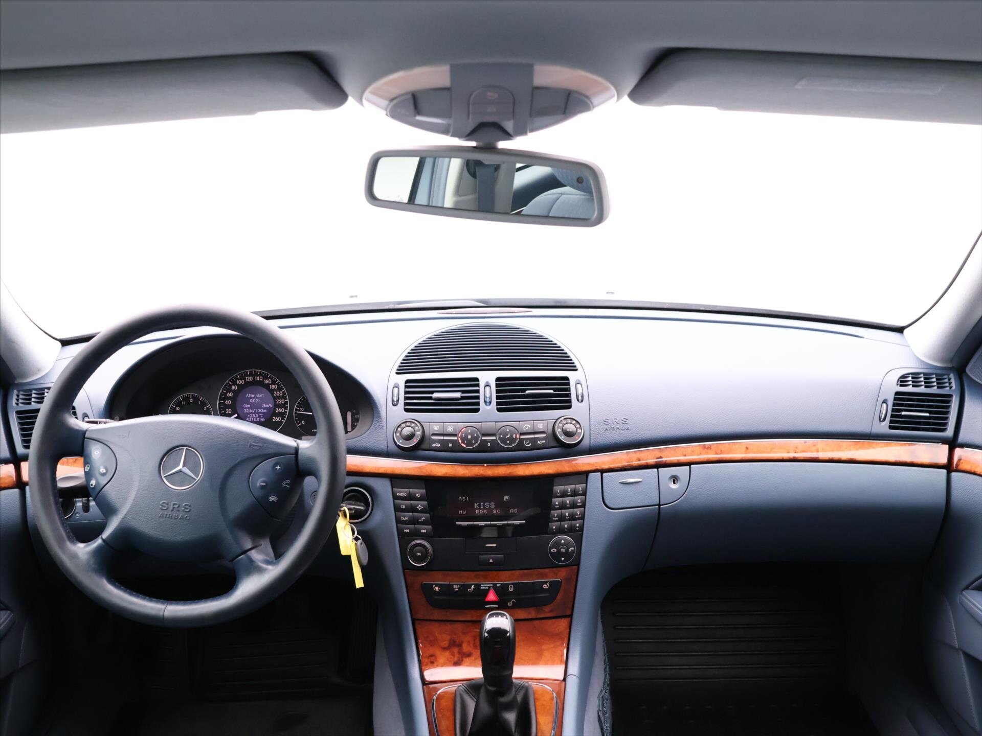 Mercedes-Benz Třídy E Sedan 2,7 l 130 kw