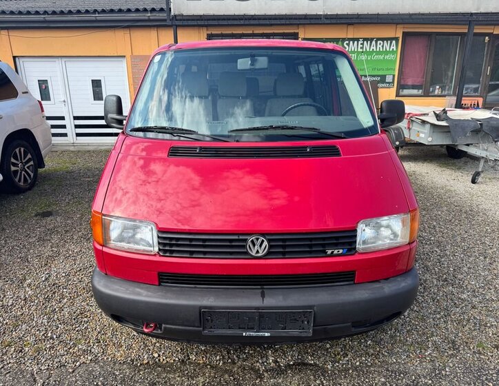Volkswagen Transporter Kombi 2,5 l 65 kw