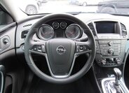 Opel Insignia Sedan / Limuzína 2,0 l 118 kw