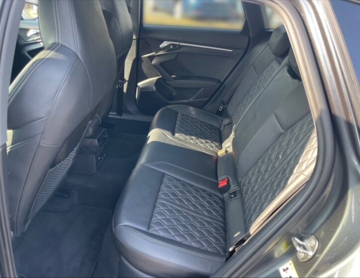 Audi S3 Hatchback 2,0 l 228 kw