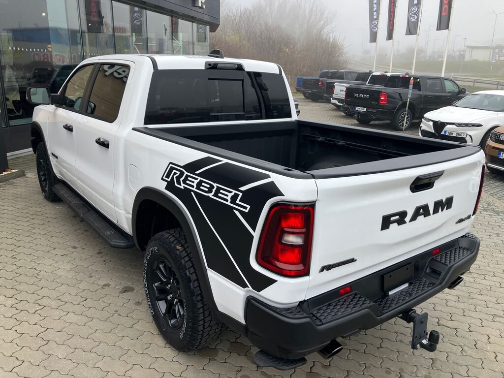 Dodge RAM Pick-up 3,0 l 313 kw