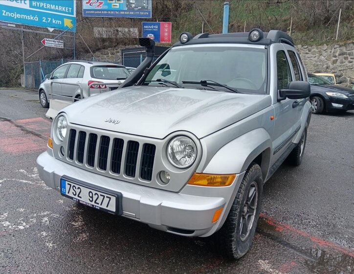 Jeep Cherokee Kombi 2,8 l 120 kw
