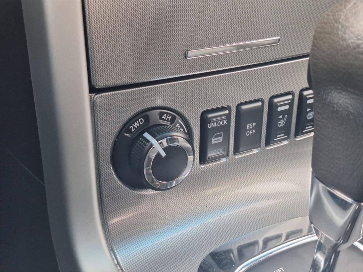 Nissan Navara Pick-up 3,0 l 170 kw