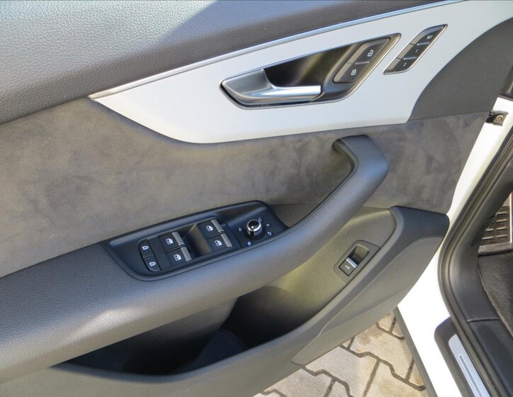 Audi Q7 SUV / Terénní 3,0 l 210 kw