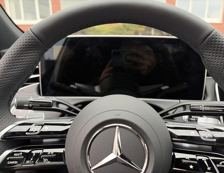 Mercedes-Benz Třídy E Sedan 2,0 l 145 kw