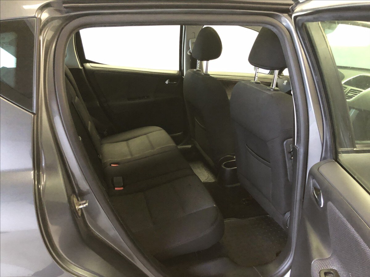 Peugeot 207 Kombi 1,4 l 70 kw