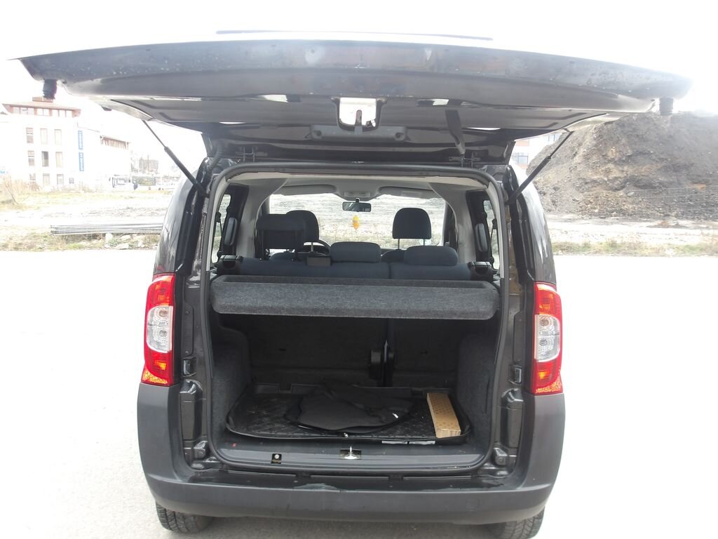 Peugeot Bipper Tepee Hatchback 1,4 l 54 kw