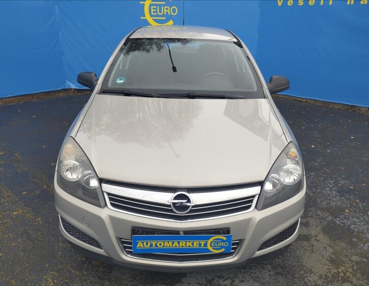 Opel Astra Hatchback 1,4 l 66 kw