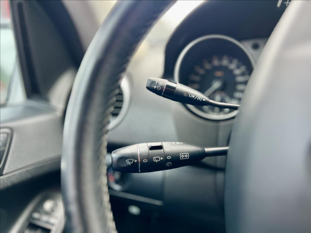 Mercedes-Benz Třídy M SUV 3,0 l 165 kw