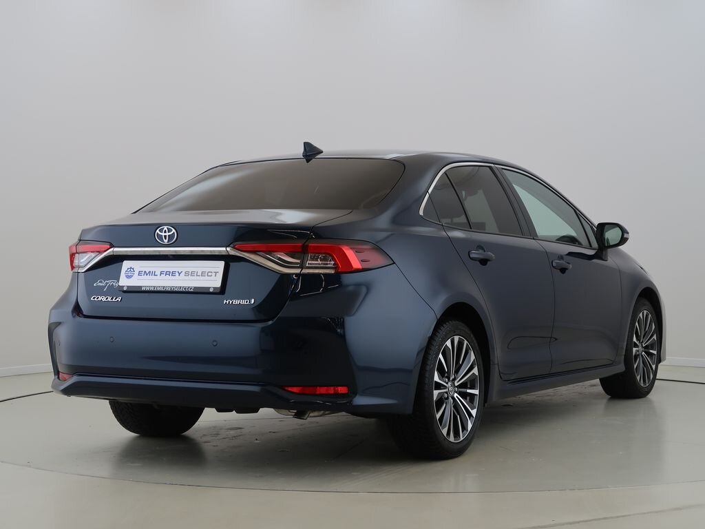 Toyota Corolla Sedan / Limuzína 1,8 l 72 kw