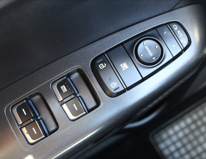 KIA Sportage SUV / Terénní 2,0 l 136 kw