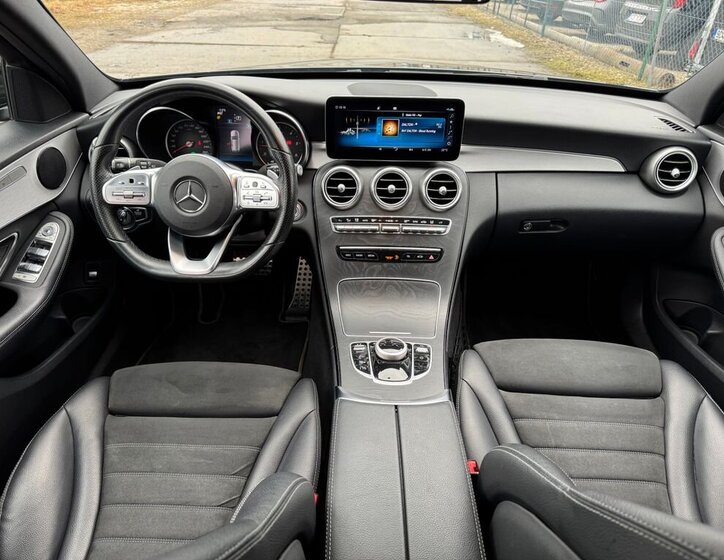 Mercedes-Benz Třídy C Kombi 2,2 l 143 kw