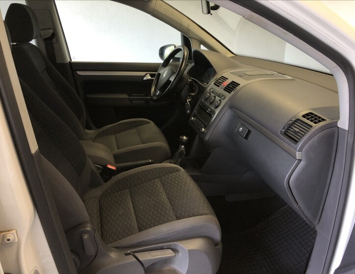 Volkswagen Touran 12