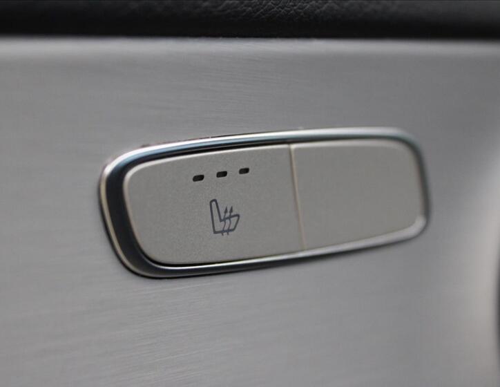 Mercedes-Benz Třídy E 30