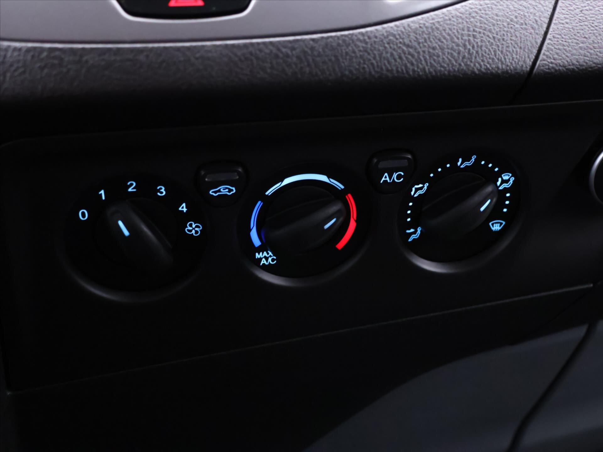 Ford Transit Custom Kombi 2,0 l 77 kw