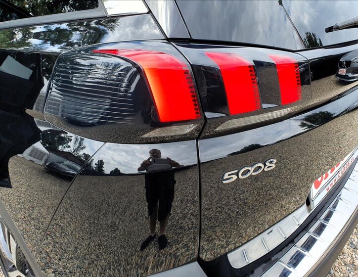 Peugeot 5008 SUV / Terénní 1,5 l 96 kw