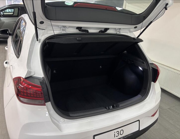 Hyundai i30 Hatchback 1,5 l 70 kw