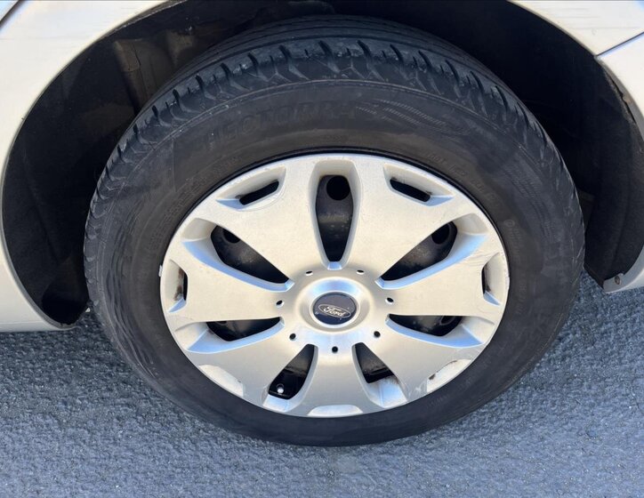 Ford Mondeo Kombi 2,0 l 103 kw