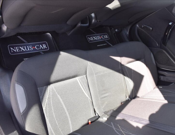 Peugeot 208 Hatchback 1,4 l 50 kw