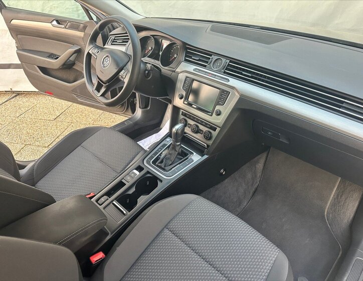 Volkswagen Passat Kombi 2,0 l 110 kw