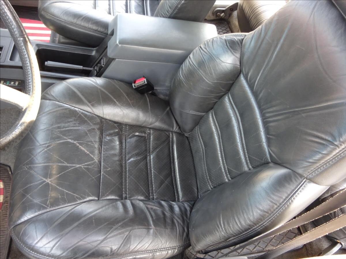 Jeep Cherokee SUV / Terénní 4,0 l 136 kw