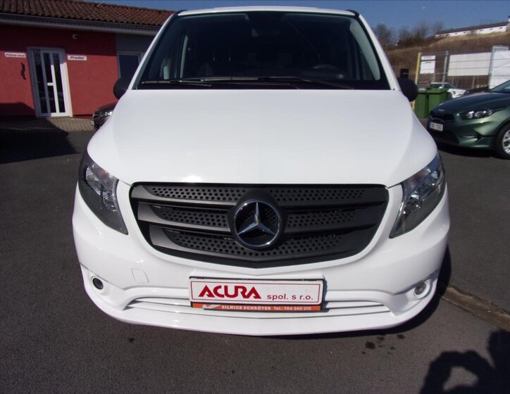 Mercedes-Benz Vito Kombi 2,1 l 120 kw