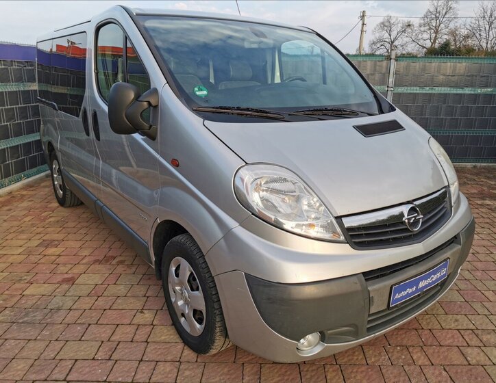 Opel Vivaro Kombi 2,0 l 84 kw