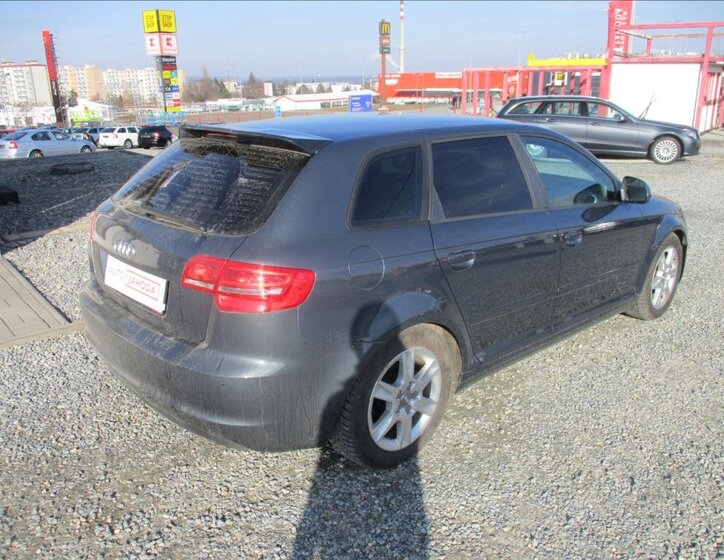Audi A3 Hatchback 1,6 l 77 kw