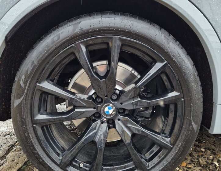 BMW X7 SUV / Terénní 3,0 l 250 kw