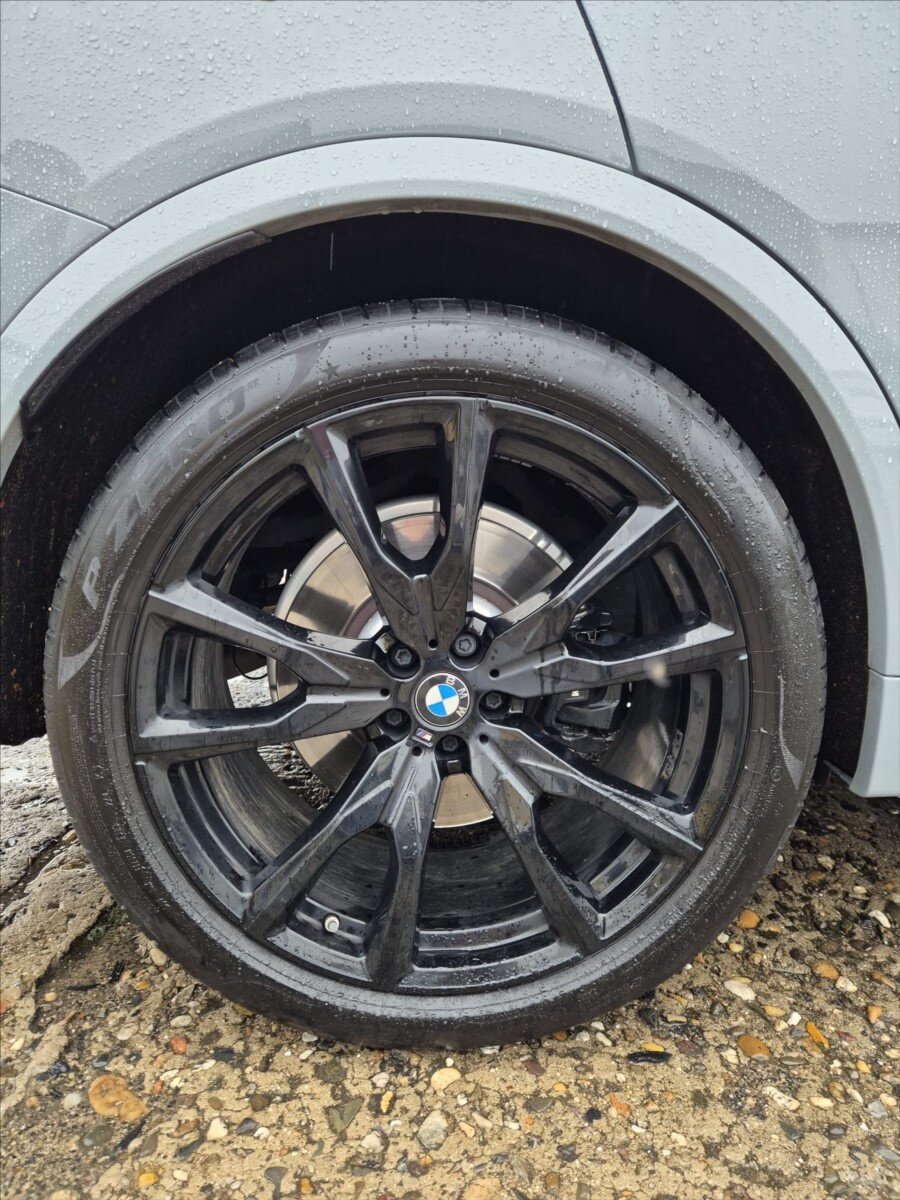 BMW X7 SUV / Terénní 3,0 l 250 kw