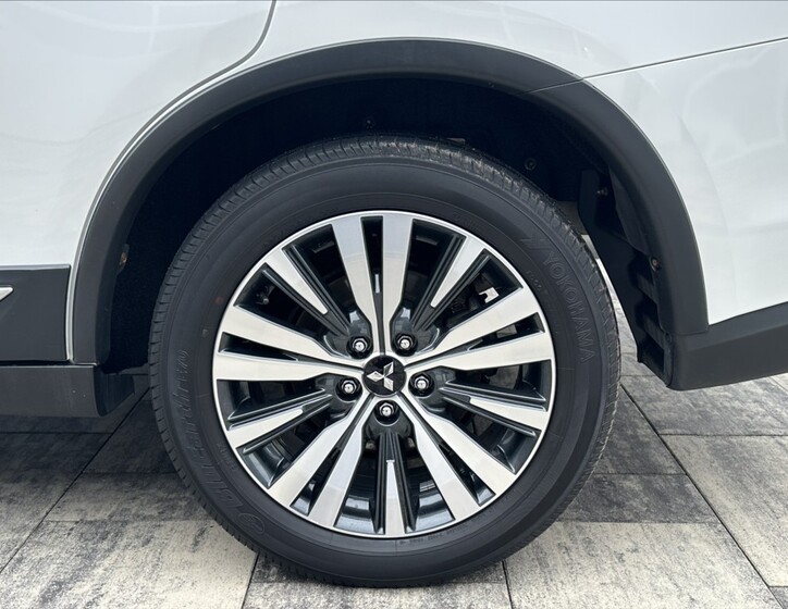 Mitsubishi Outlander 45