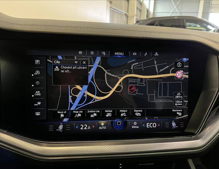 Volkswagen Touareg 12