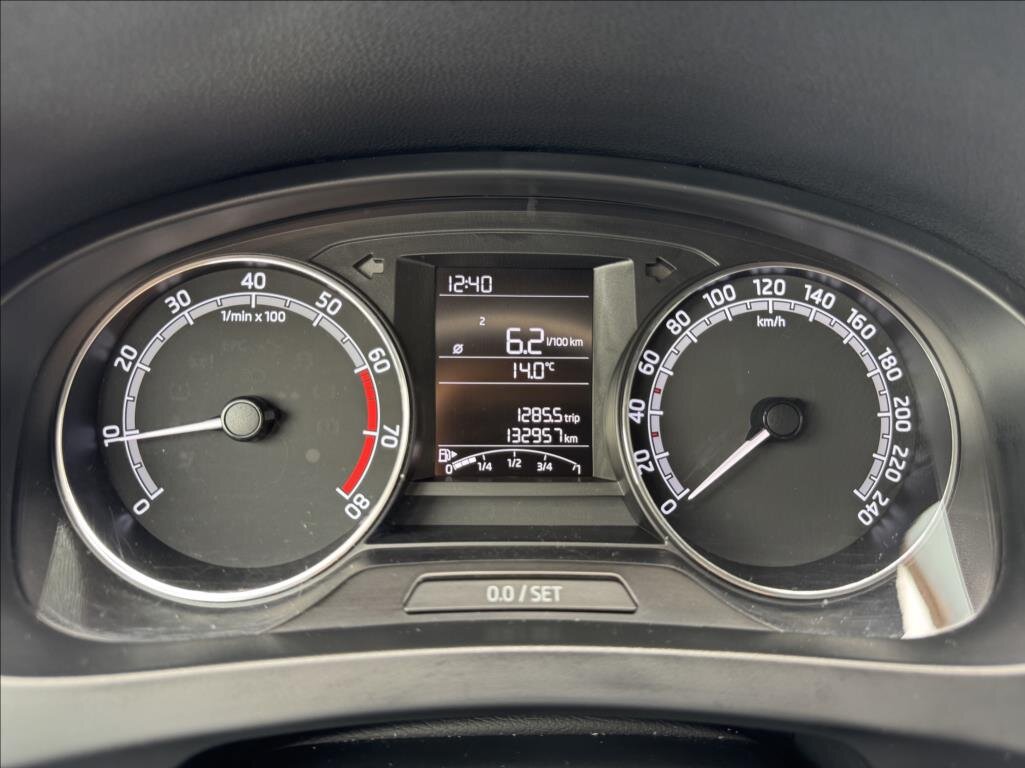 Škoda Rapid Hatchback 999,0 70 kw